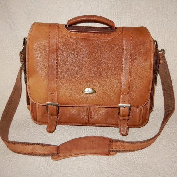 Samsonite Other - Samsonite Flapover Leather Bag